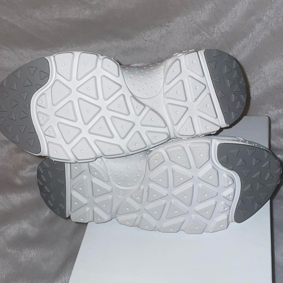 NWT Naturino X Flower Mountain YAMANO 3 JUNIOR.
Faux-leather sneakers - Picture 14 of 15